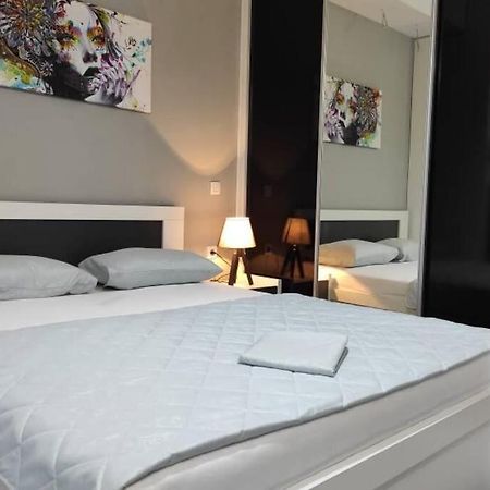 Centar One Apartmant Скопие Екстериор снимка
